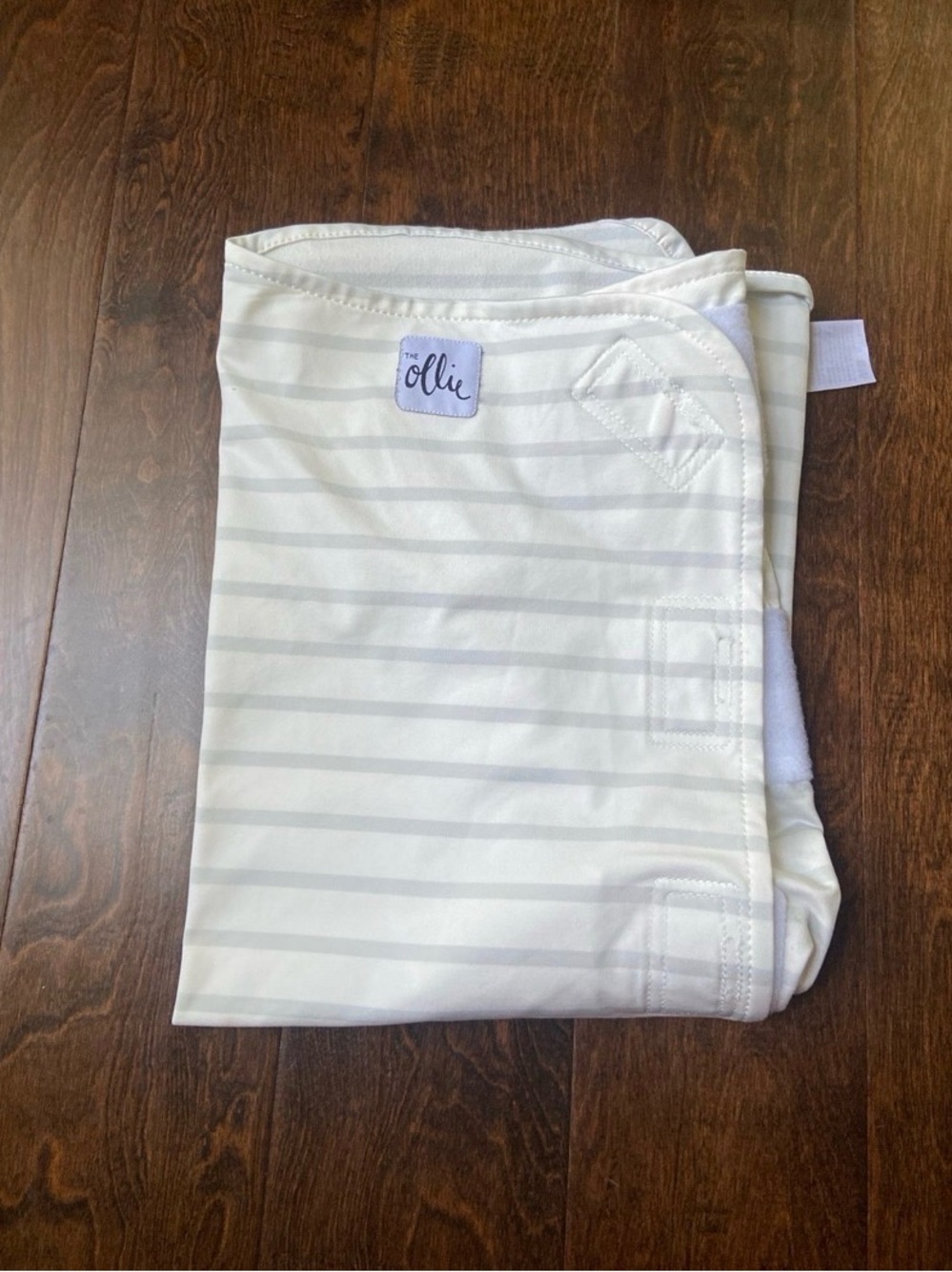 The Ollie Swaddle wrap white/gray